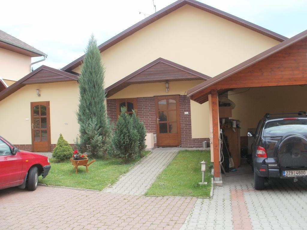 Penzion Ivana Valašské Meziříčí Exterior foto